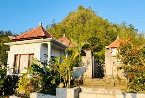 Bangunan di mana terletaknya rumah percutian