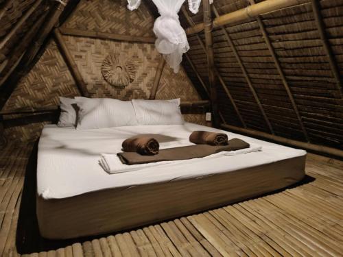 Postel nebo postele na pokoji v ubytování Lunad Retreats by Ecocio