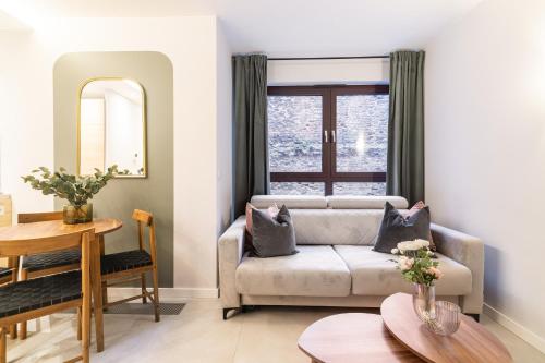 GDN Center- Brique Studio - Pool, Sauna, Jacuzzi, Gym