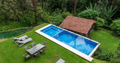 Πισίνα στο ή κοντά στο Villa Napoli - Forest retreat, pool, jacuzzi, river