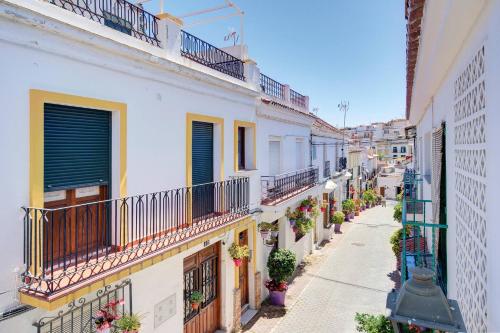 1 Casa De la Luz Centro de Estepona Home4u
