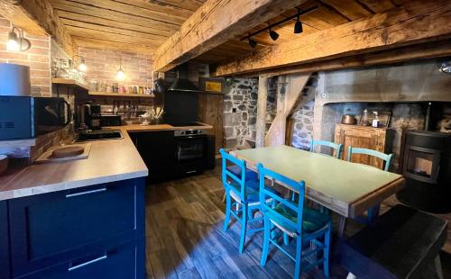 Η κουζίνα ή μικρή κουζίνα στο Warm and cozy house