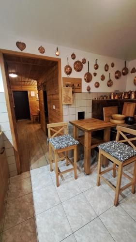 Een keuken of kitchenette bij Ciurkówka