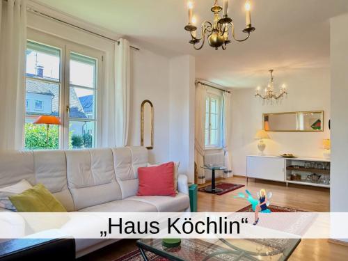 Χώρος καθιστικού στο Ferienhaus Köchlin - charmante Doppelhaushälfte mit Garten und Parkplatz