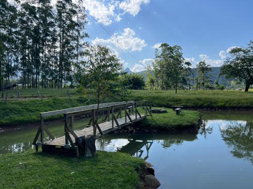 Landskap semula jadi dekat dengan chalet