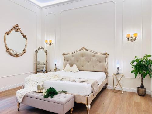 Trevi Fountain Elegant Suites