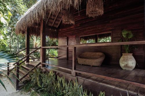 Κήπος έξω από το Onze Xpu Ha Sanctuary, Tulum