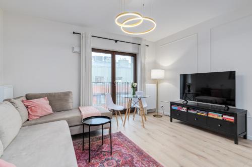 Perfect Location - Modern Riverside Apartment