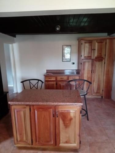 Dapur atau dapur kecil di Beautiful home with pool
