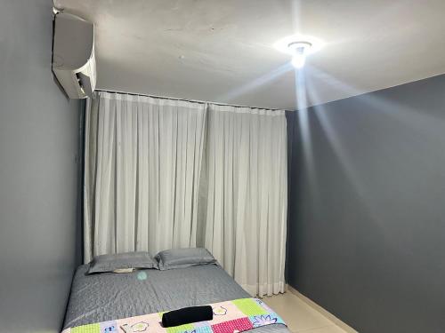 Televisyen dan/atau pusat hiburan di Casa Na Praia Do Cumbuco