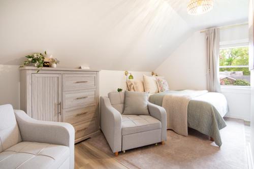Zona de estar de Delightful & Well Provisioned Home in Ideal Local