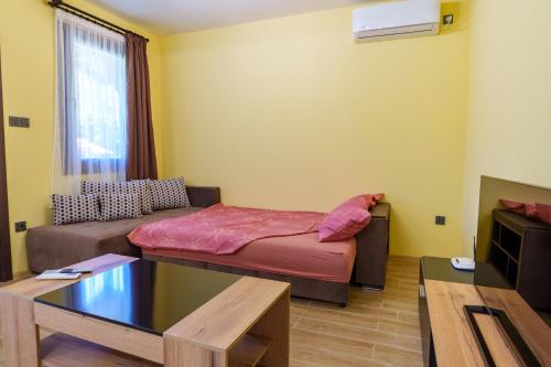 Ruang duduk di Двете къщи село Бели осъм