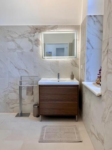 La Rosa Vienna - Luxury Apartment near Westbahnhof