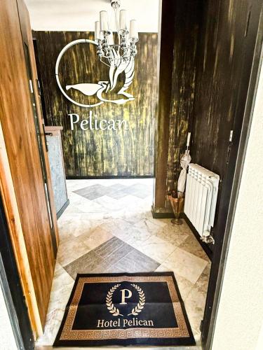 Сертификат, награда, вывеска или другой документ, выставленный в Pelican