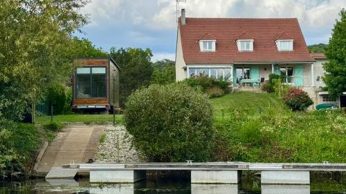 Κήπος έξω από το Tiny House au bord de l'eau