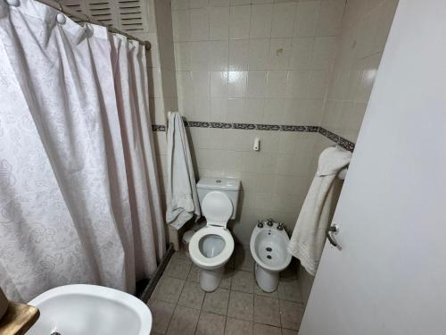 Ένα μπάνιο στο Departamento céntrico San Juan