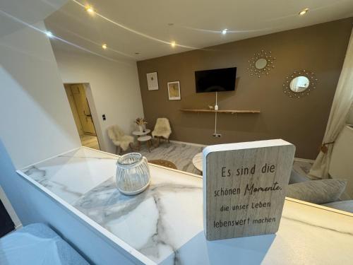 Télévision ou salle de divertissement dans l'établissement Souterrain BOHO Loft Pearl
