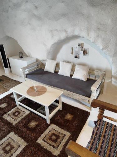 Posezení v ubytování Artemis cottage