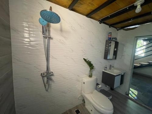 Un baño de Lofts R&L