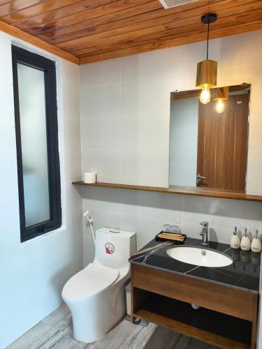 Koupelna v ubytování Vừng Hotel