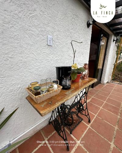 Nápoje v ubytování La Finca - Eco Hotel