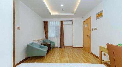 Χώρος καθιστικού στο GreenTree Inn High-tech Zone Shandong University Bathing Beach Hotel