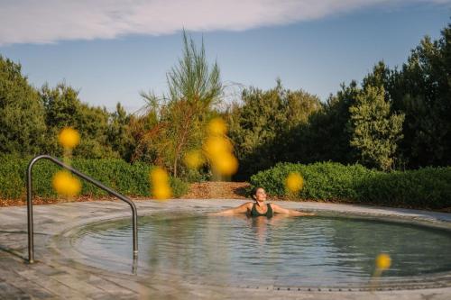 Бассейн в Marble Sands Beachside Stay at Rye или поблизости
