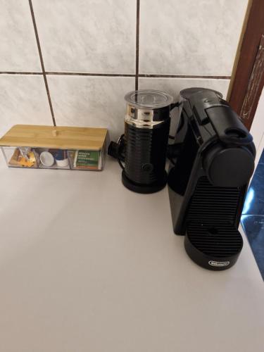 Příslušenství pro přípravu čaje a kávy v ubytování Old Town Maglaj 2, Center ,Parking