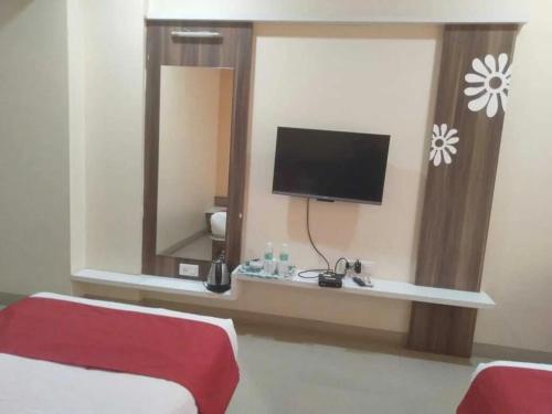 Hotel Shahuにあるテレビまたはエンターテインメントセンター