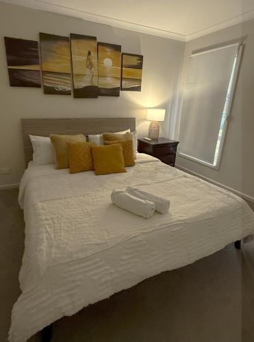 Una cama o camas en una habitación de Unique Heaven