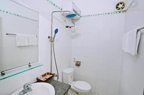 Koupelna v ubytování Hoalu Rosa Hotel