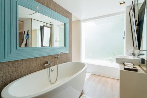 Veranda Resort & Villas Hua Hin Cha Amにあるバスルーム