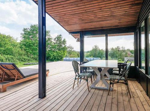 Gambar di galeri bagi 10 person Summerhouse with swimming pool di Vejby
