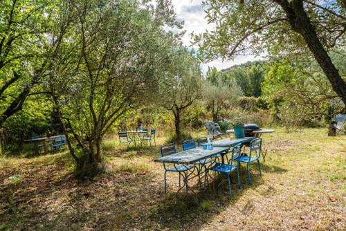 Κήπος έξω από το Gîte 37 La Fleur Bleue Mont Ventoux