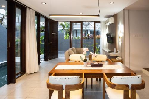 Posezení v ubytování Grand Kesambi Resort and Villas Seminyak