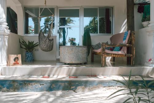 Μπαλκόνι ή βεράντα στο Beachfront Villa Ladha ya Zanzibar
