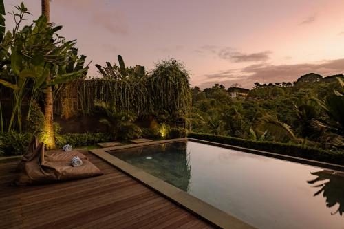Bazén v ubytování Yanyan Resort Ubud nebo v jeho okolí