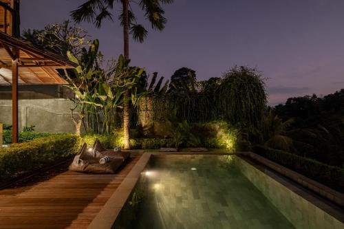 Bazén v ubytování Yanyan Resort Ubud nebo v jeho okolí