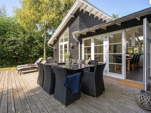 Zahrada ubytování Holiday Home Amon - 670m from the sea by Interhome