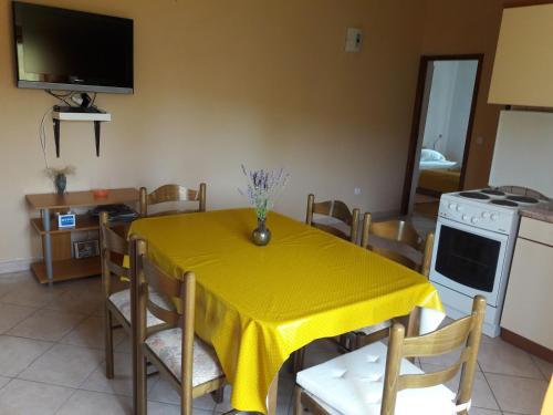 Η κουζίνα ή μικρή κουζίνα στο Apartments Jagoda