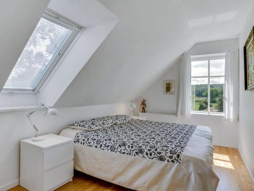 Katil atau katil-katil dalam bilik di Holiday Home Jeppe - 50m to the fjord by Interhome