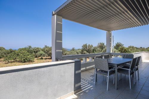 ManouEl Villa