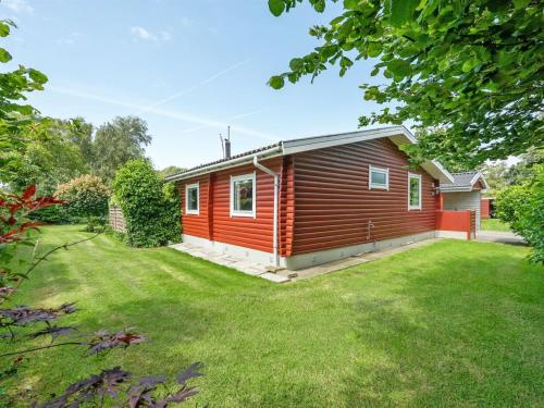 Κήπος έξω από το Holiday Home Tess - 50m from the sea by Interhome