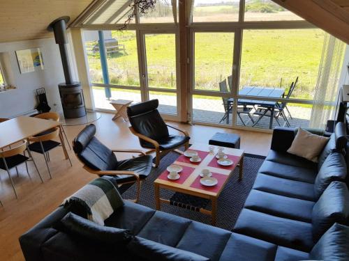 Posezení v ubytování Holiday Home Sigbritt - 100m from the sea by Interhome