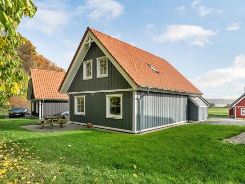 Το κτήριο όπου στεγάζεται  η παραθεριστική κατοικία