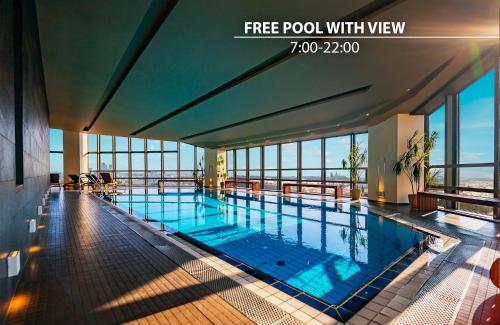 Piscine de l'établissement Grand Hotel Prague Towers - Czech Leading Hotels ou située à proximité