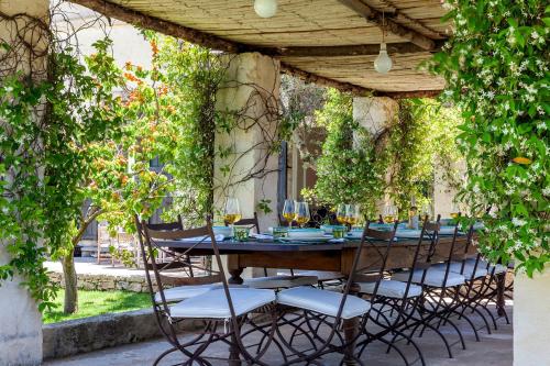 Κήπος έξω από το Masseria Acquadolce