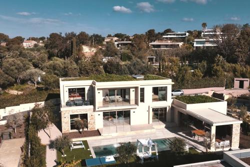 Harmony Modern 5 Etoiles villa with pool for 12 people