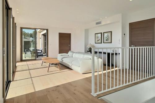 Harmony Modern 5 Etoiles villa with pool for 12 people