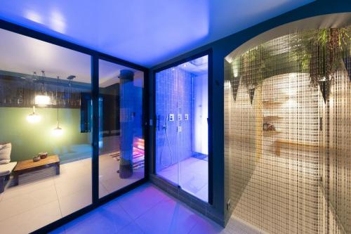Φωτογραφία από το άλμπουμ του Evening Spa Package 9pm to Noon σε Coubron